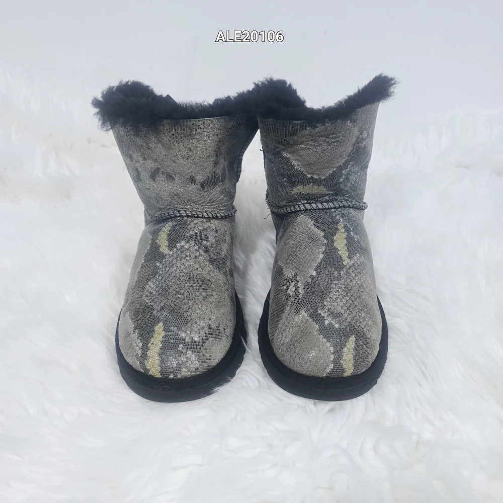 UGG Australia Women's Mini Bailey Bow Snake boots, size 7. - Picture 10 of 13